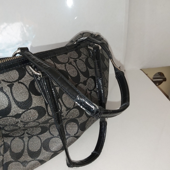 Coach Classic Logo Bag **100% AUTHENTIC** - Picture 7 of 7